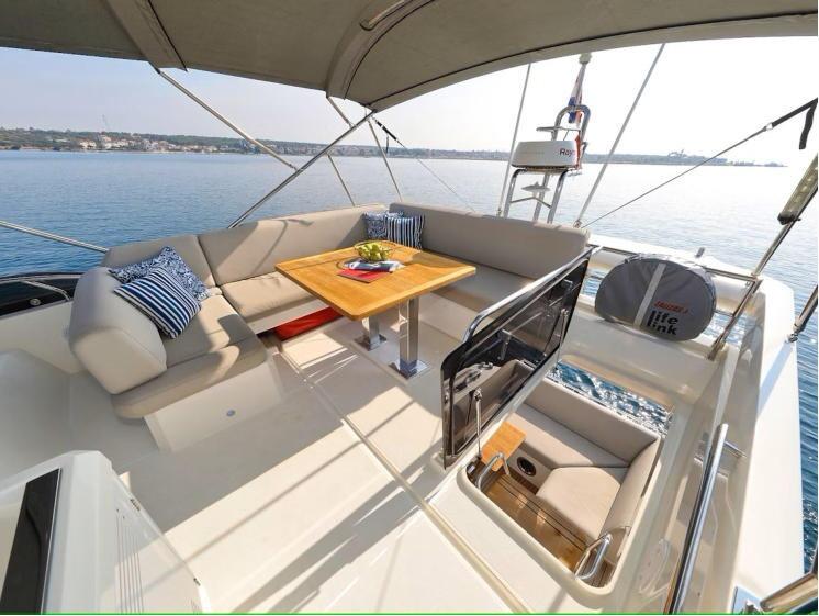 Motoryacht 