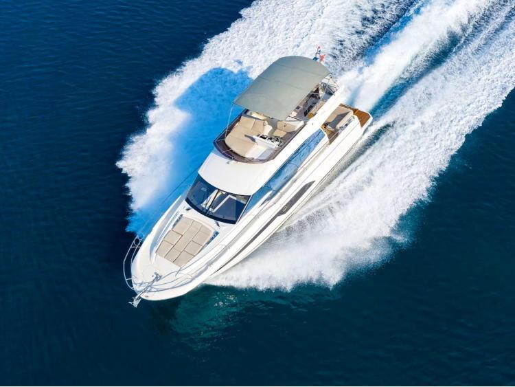 Motoryacht 