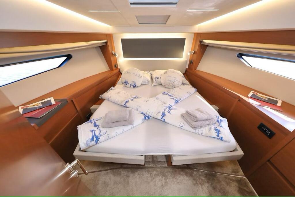 Motoryacht 