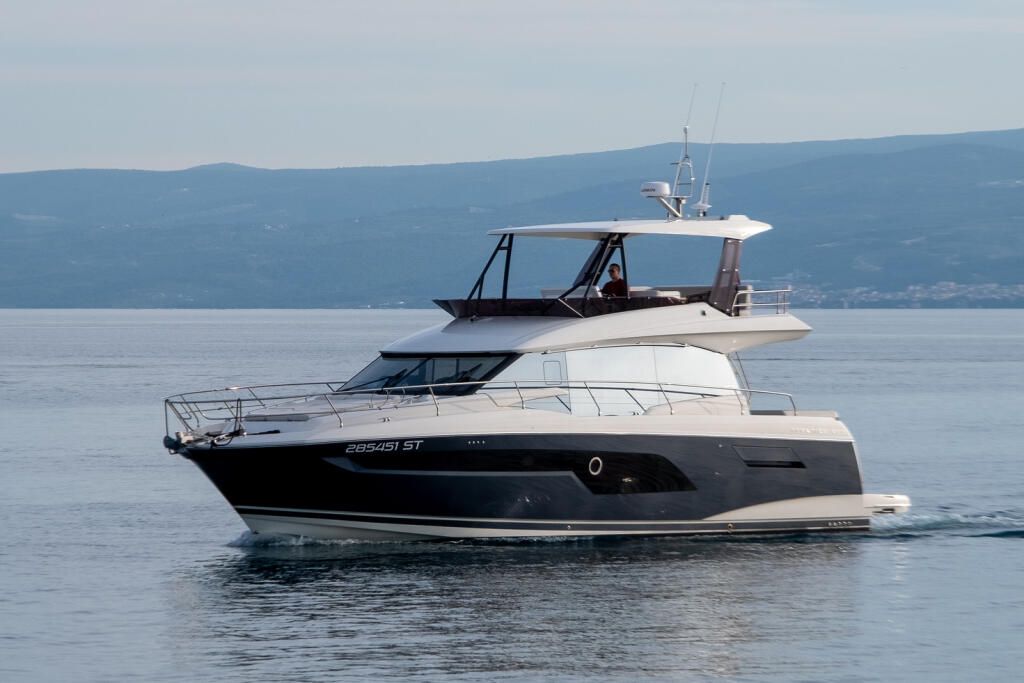 Motoryacht 