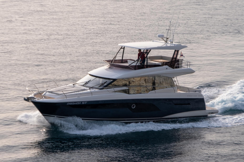 Motoryacht 