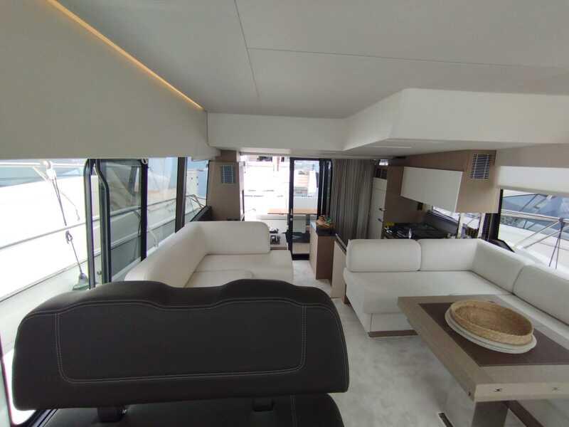 Motoryacht 