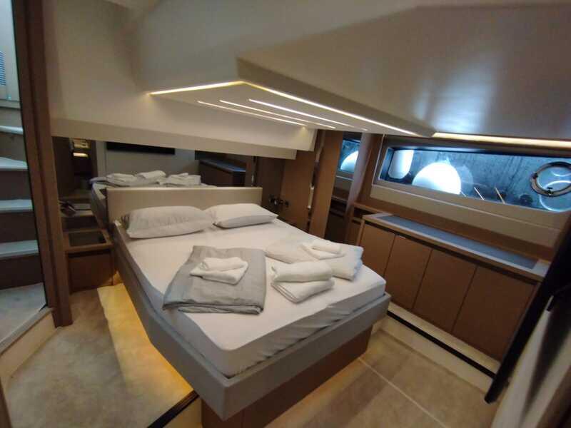 Motoryacht 