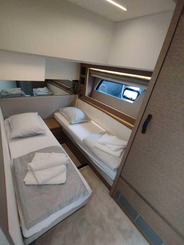 Motoryacht 