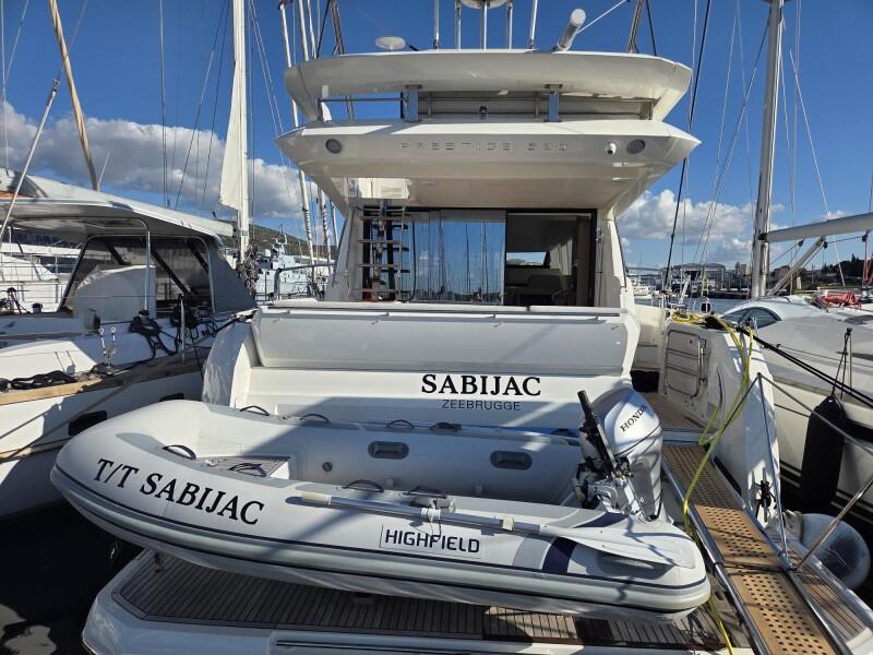 Motoryacht 