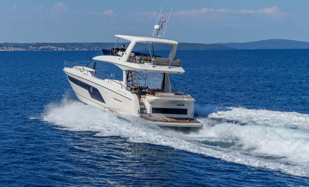 Motoryacht 