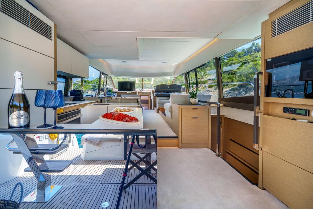 Motoryacht 