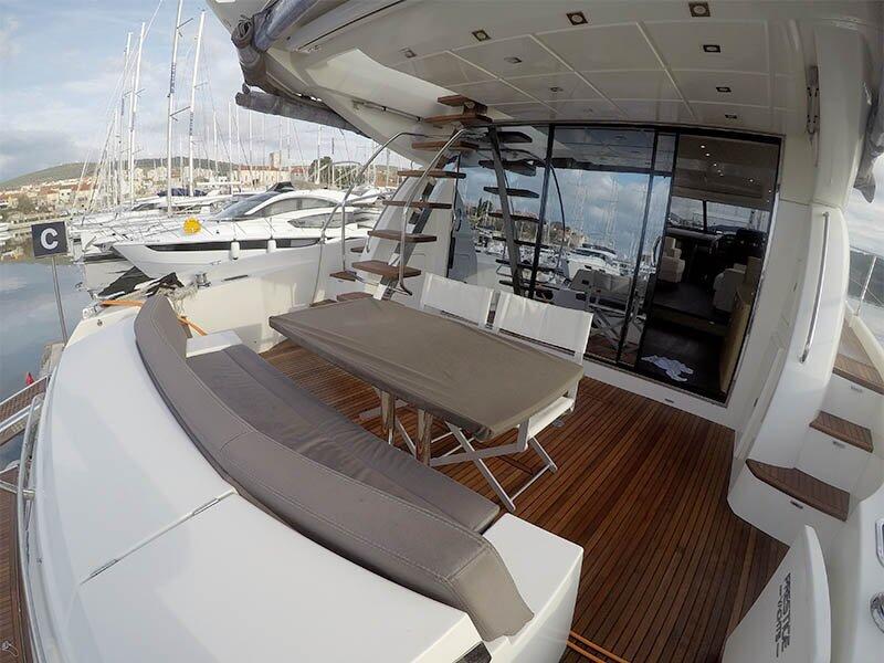 Motoryacht 