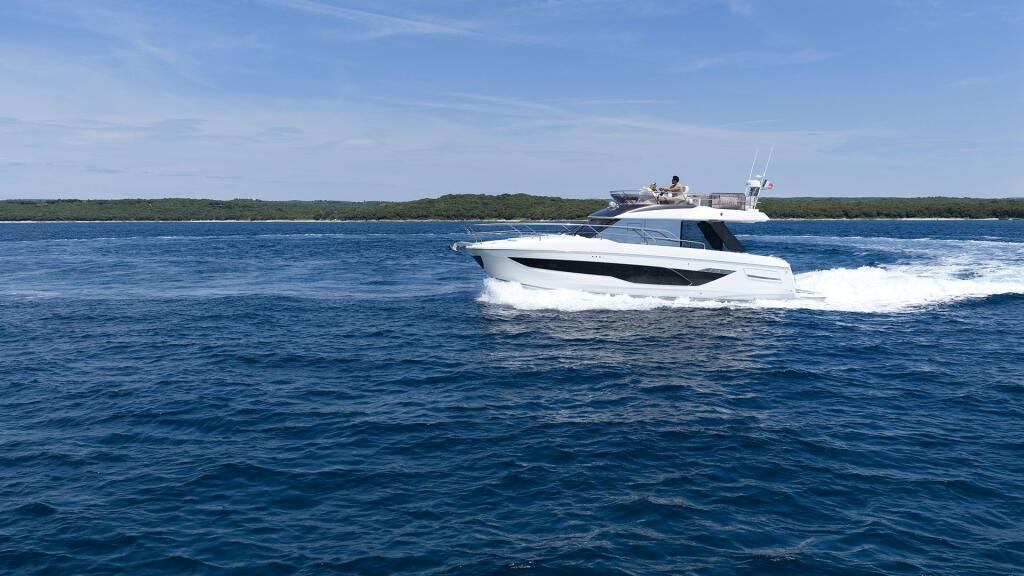 Motoryacht 