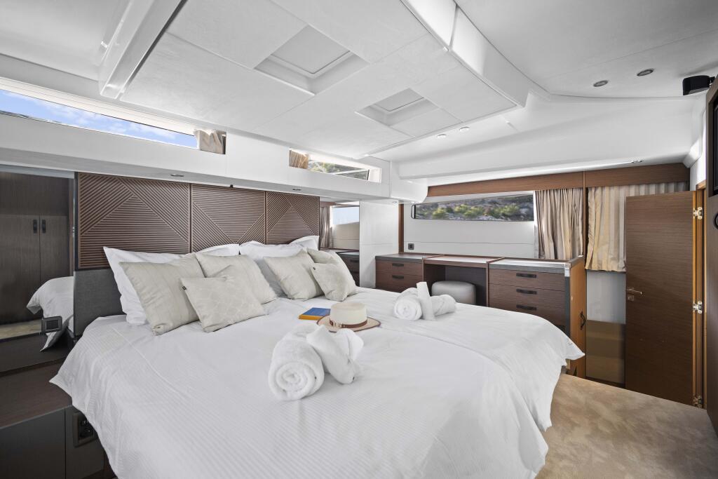 Power catamaran 