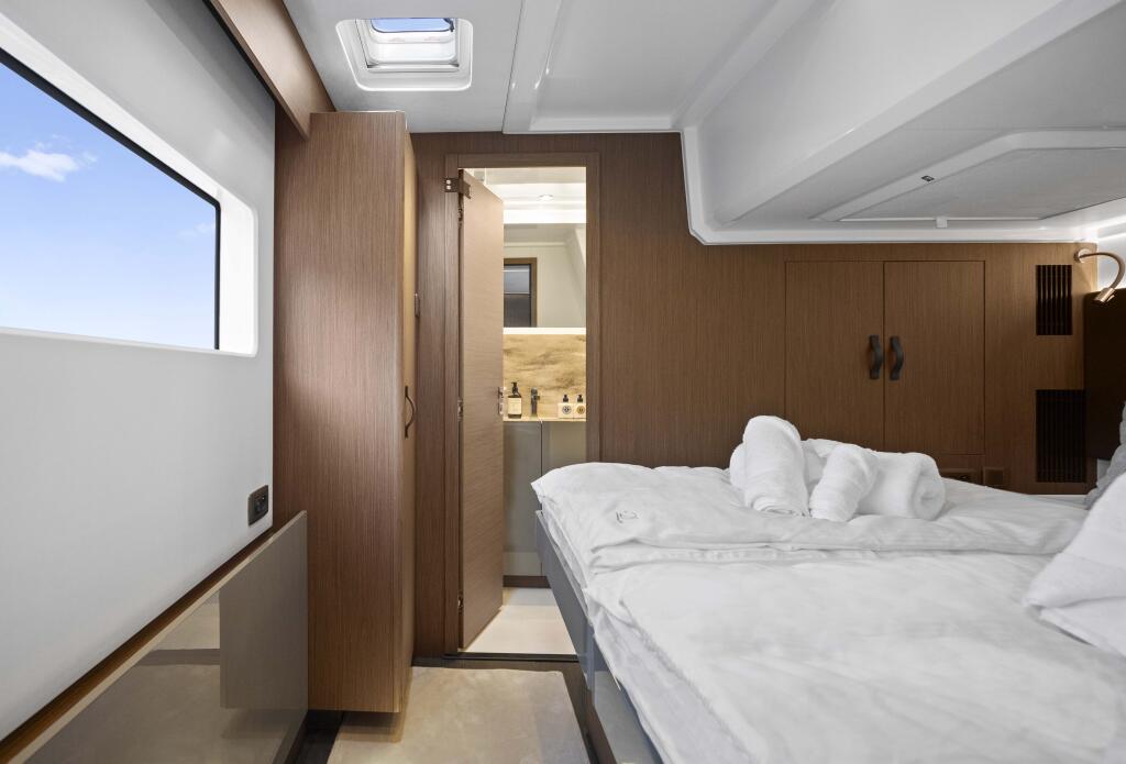 Power catamaran 