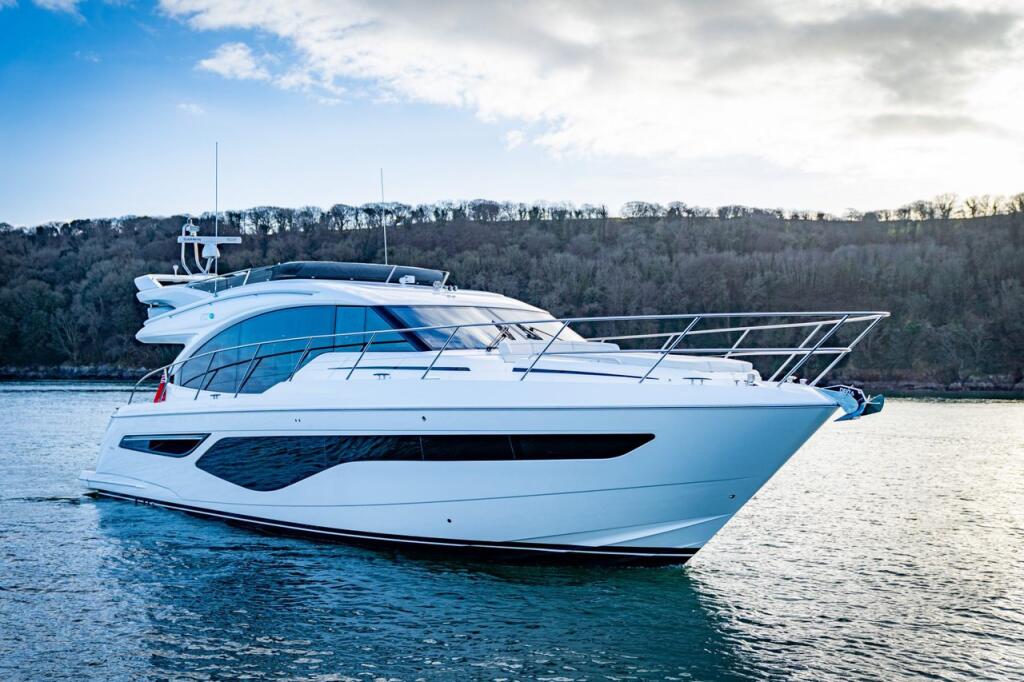 Motoryacht 