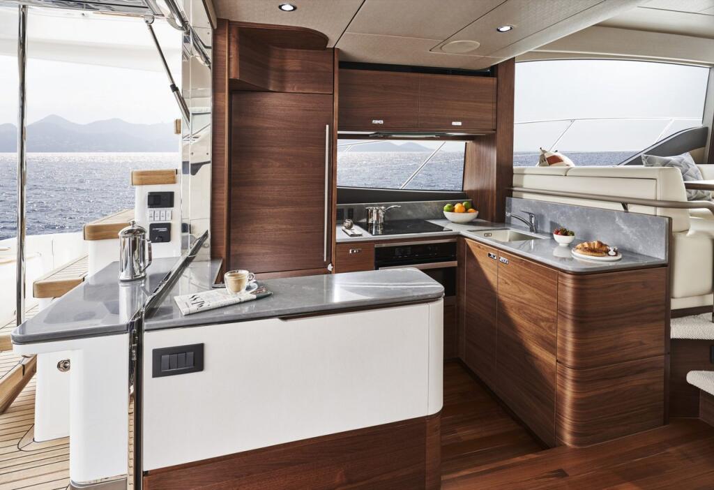 Motoryacht 