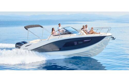 Motor boat 