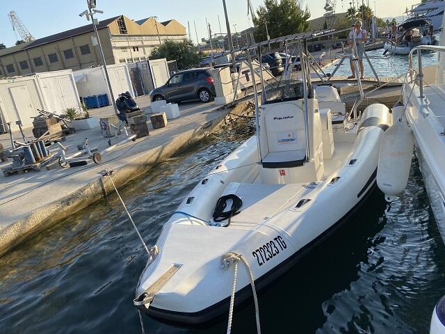 Schlauchboot 