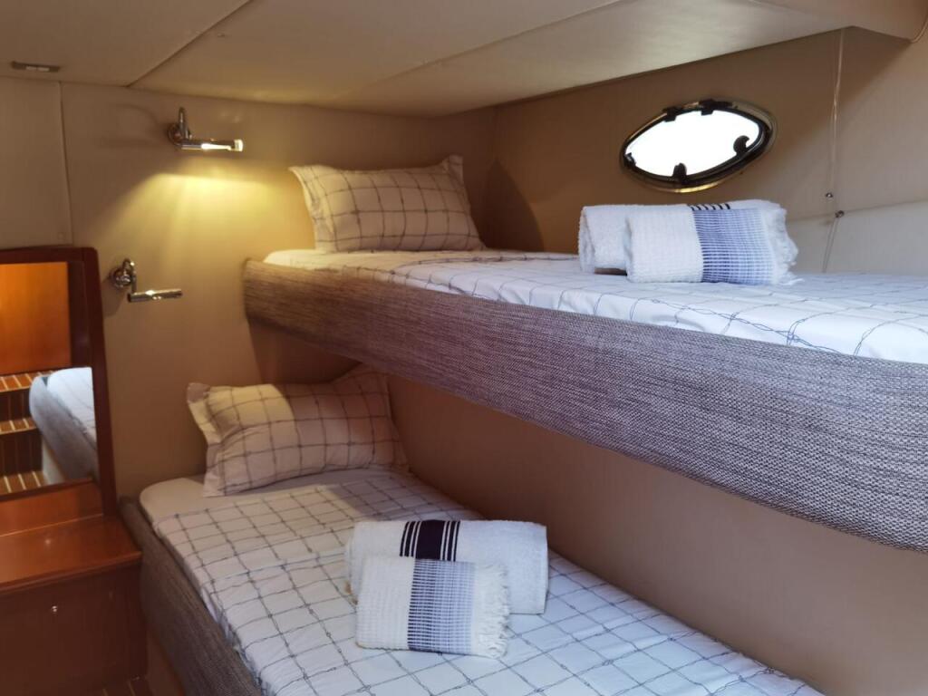 Motoryacht 