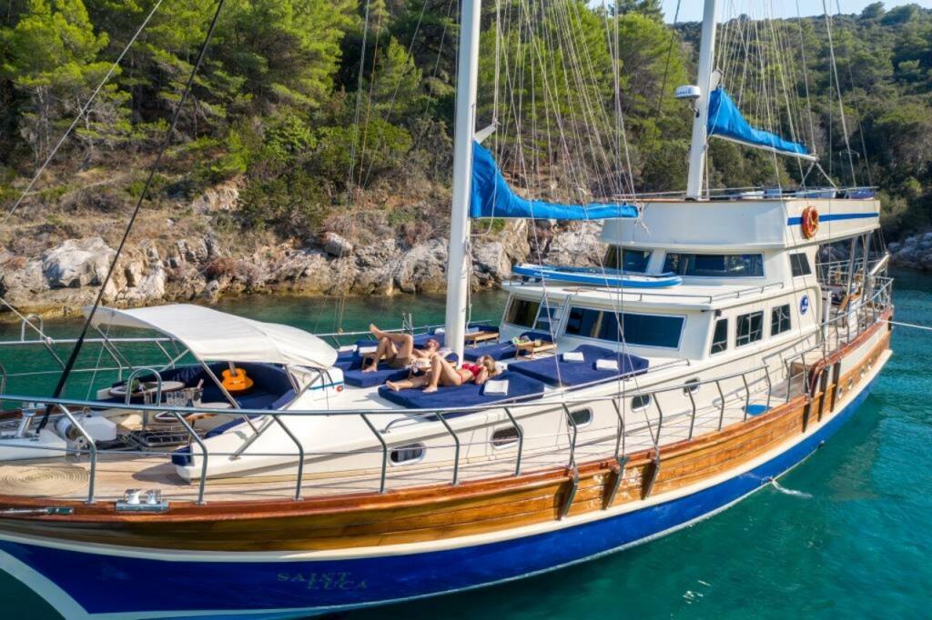 Gulet & Motor Sailer 