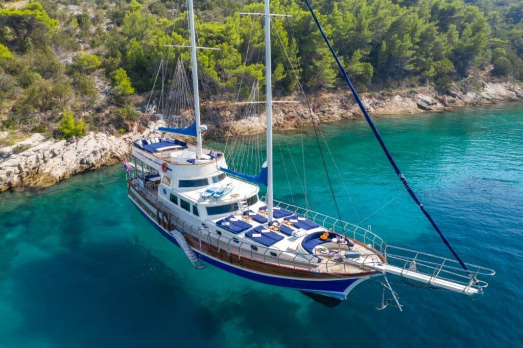 Gulet & Motor Sailer 