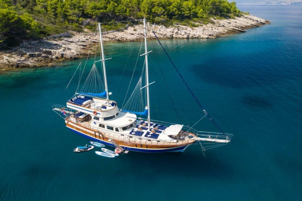 Gulet & Motor Sailer 