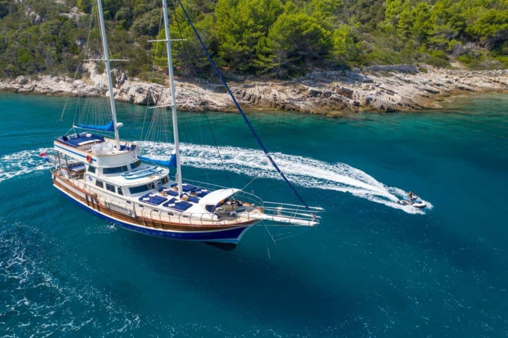 Gulet & Motor Sailer 