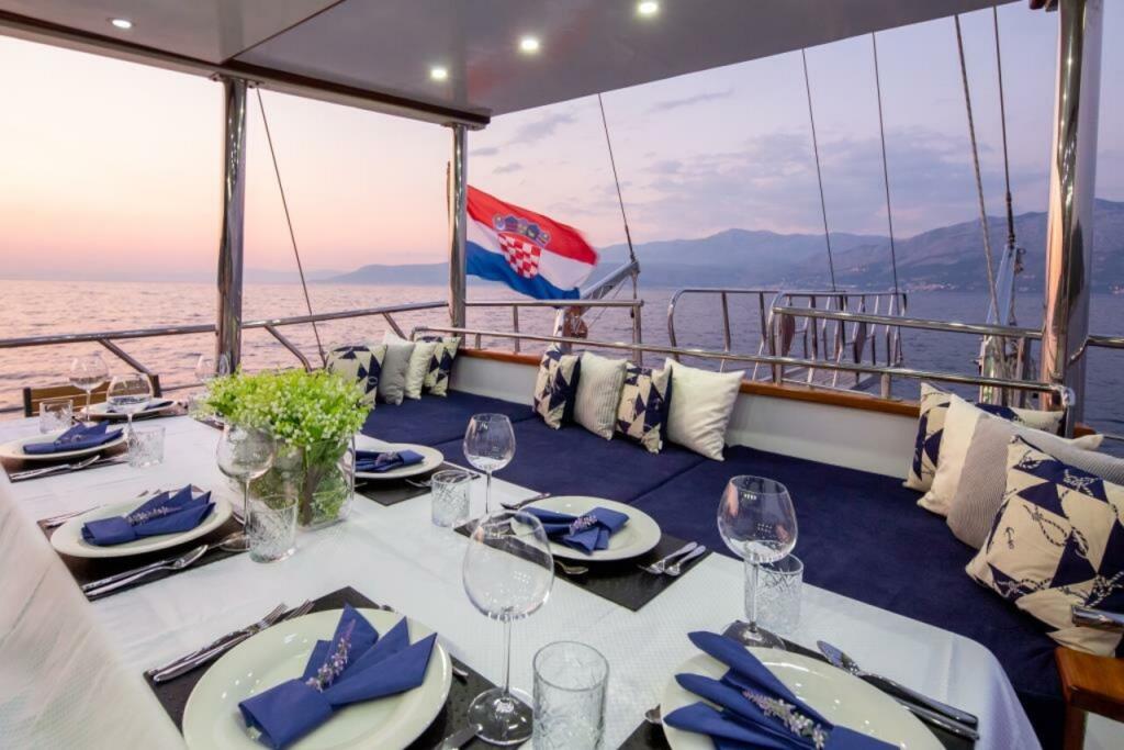 Gulet & Motor Sailer 