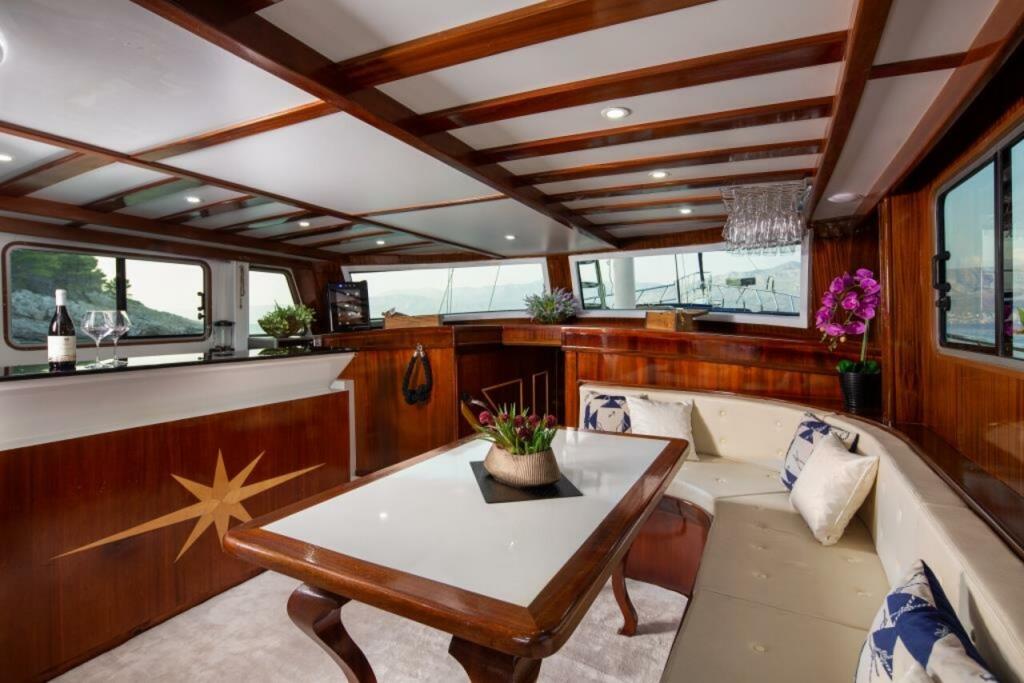Gulet & Motor Sailer 
