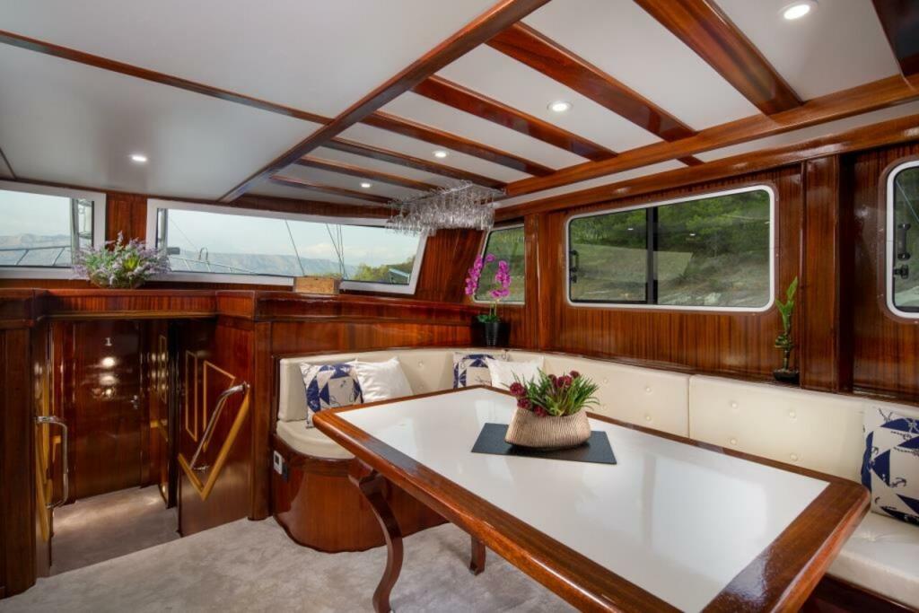 Gulet & Motor Sailer 