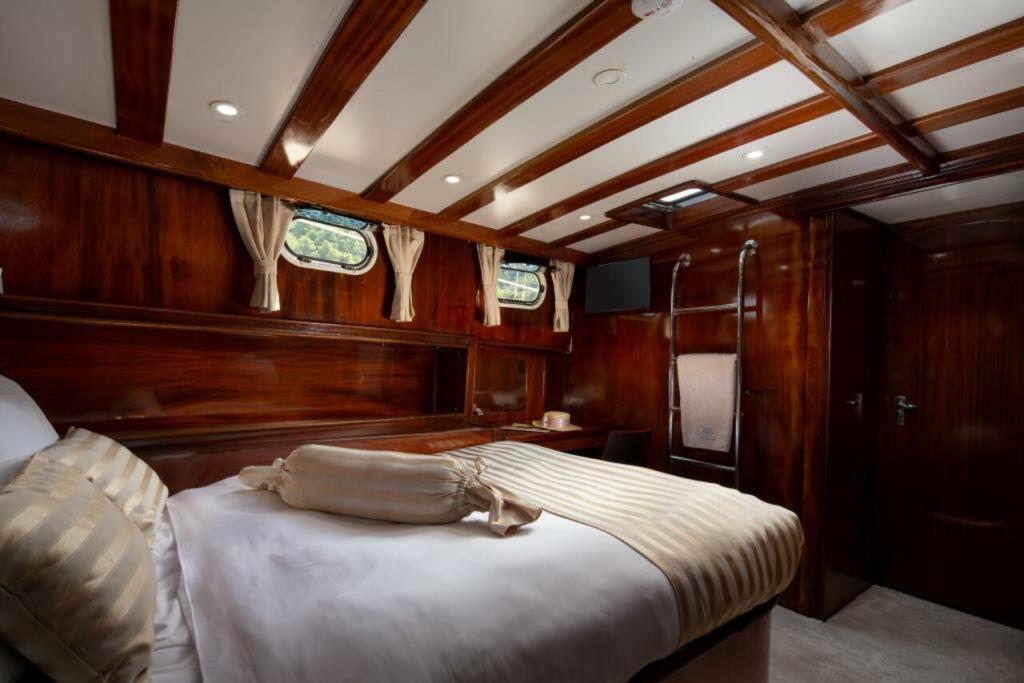 Gulet & Motor Sailer 