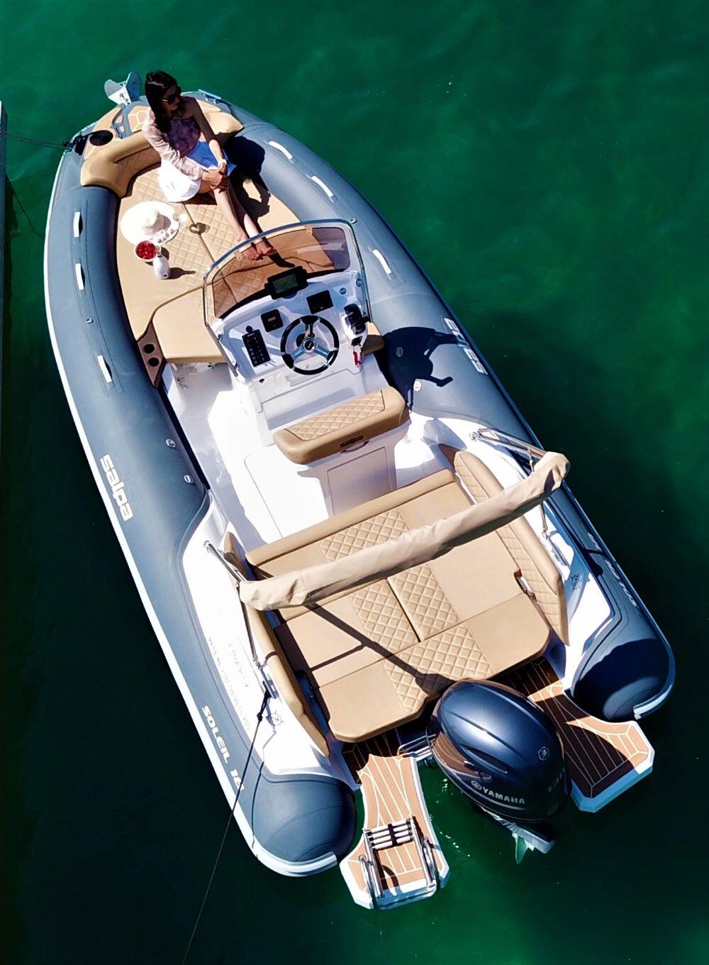 Schlauchboot 
