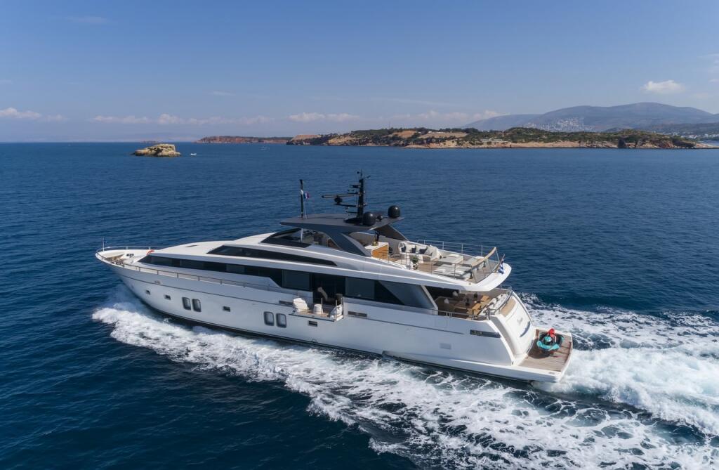 Luxury motor yacht 