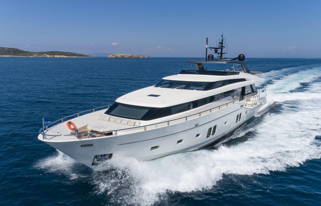Luxury motor yacht 