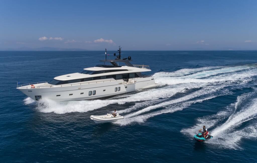 Luxury motor yacht 