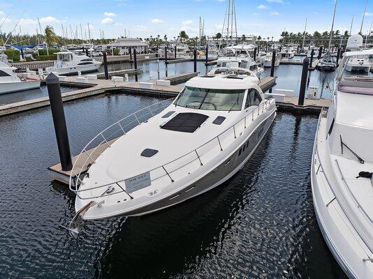 Motor boat 