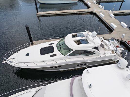Motor boat 