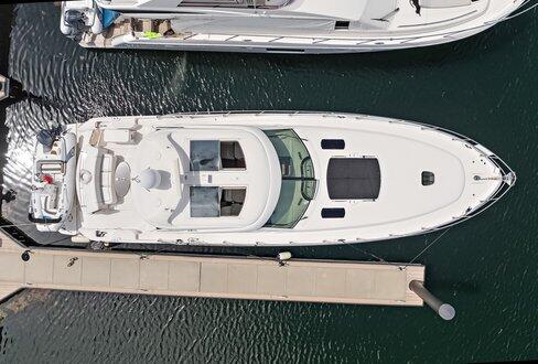 Motor boat 