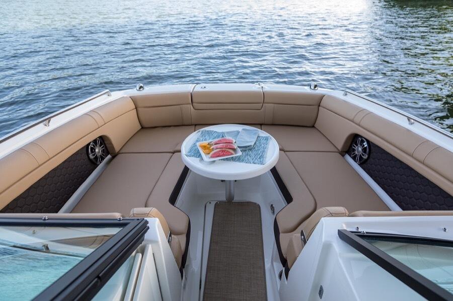 Motor boat 