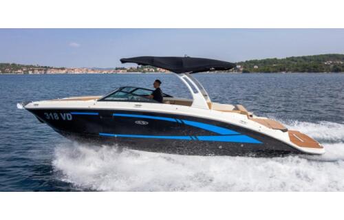 Motor boat 