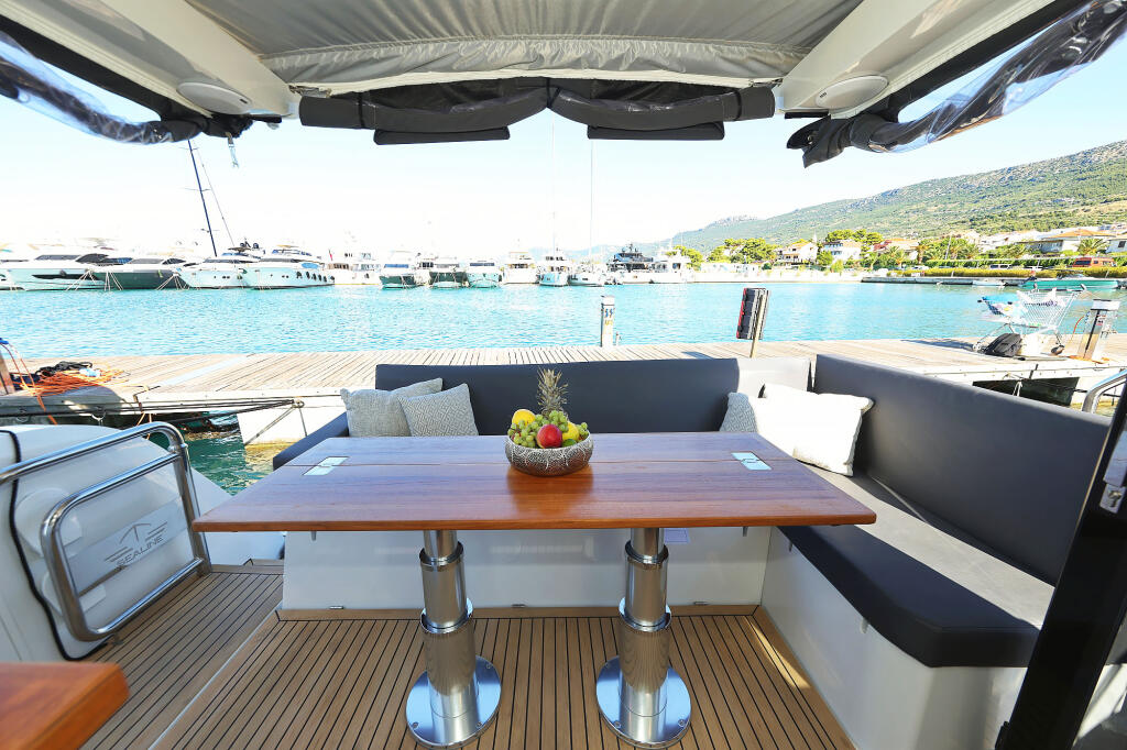 Motoryacht 