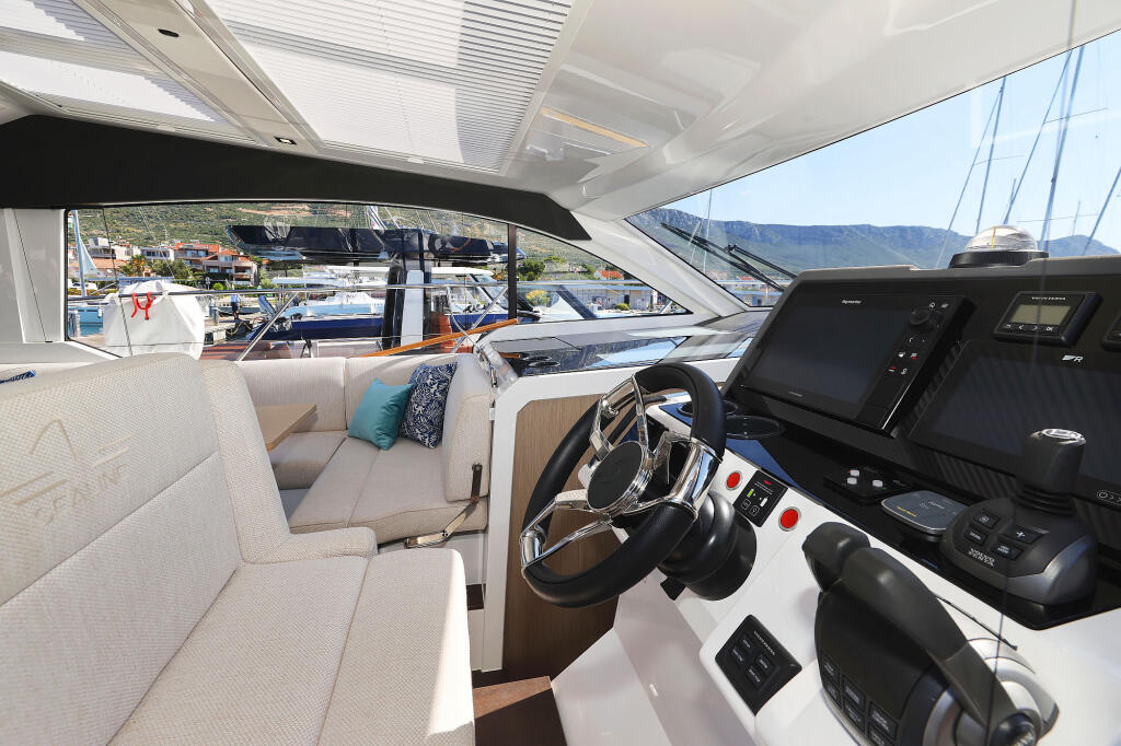 Motoryacht 