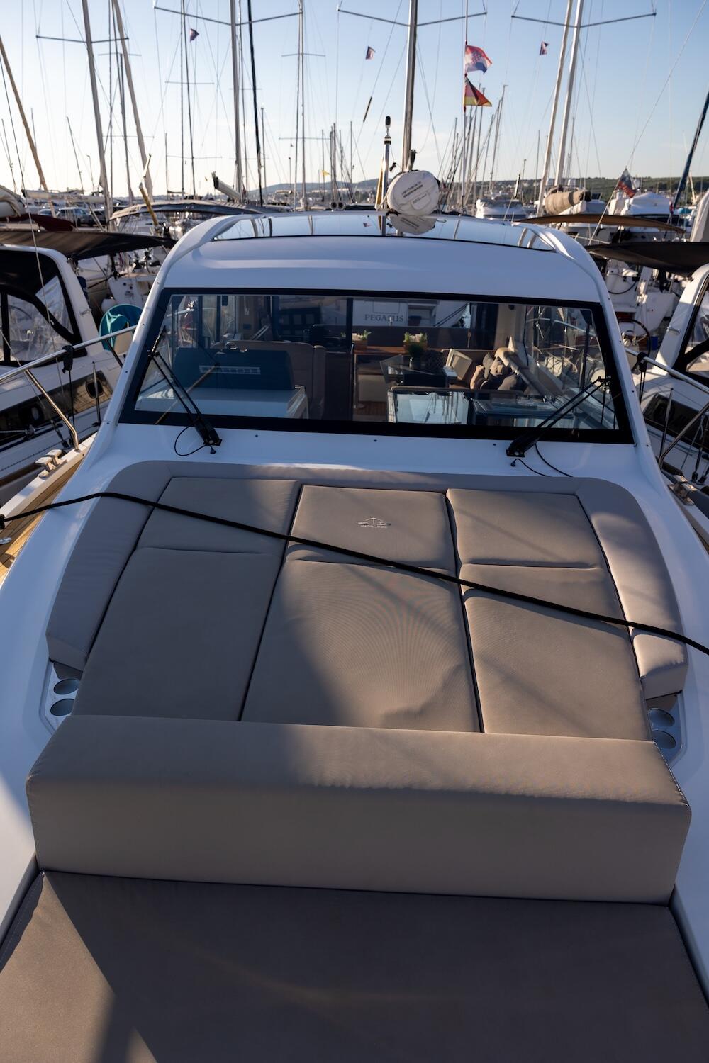 Motoryacht 