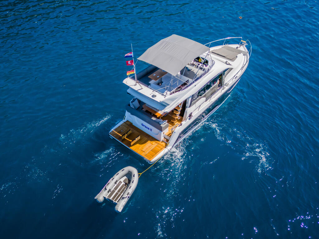 Motoryacht 