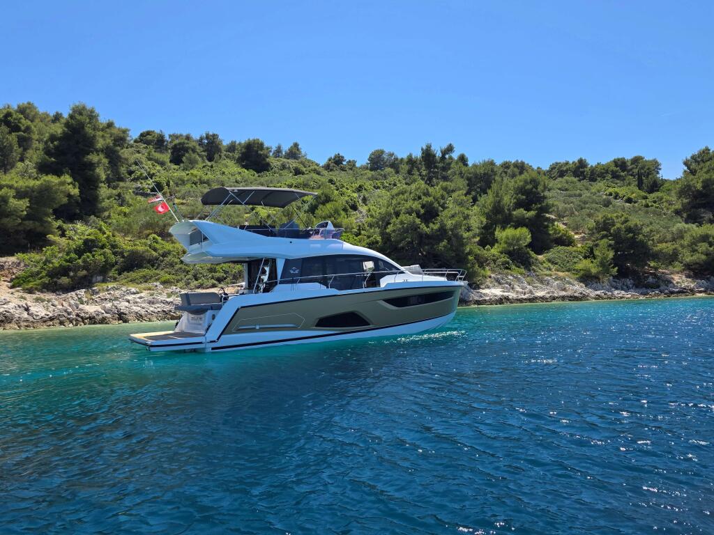 Motoryacht 