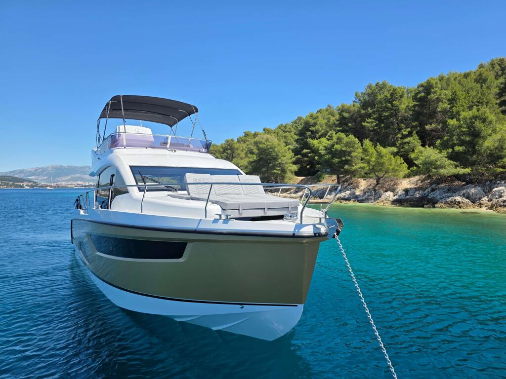 Motoryacht 