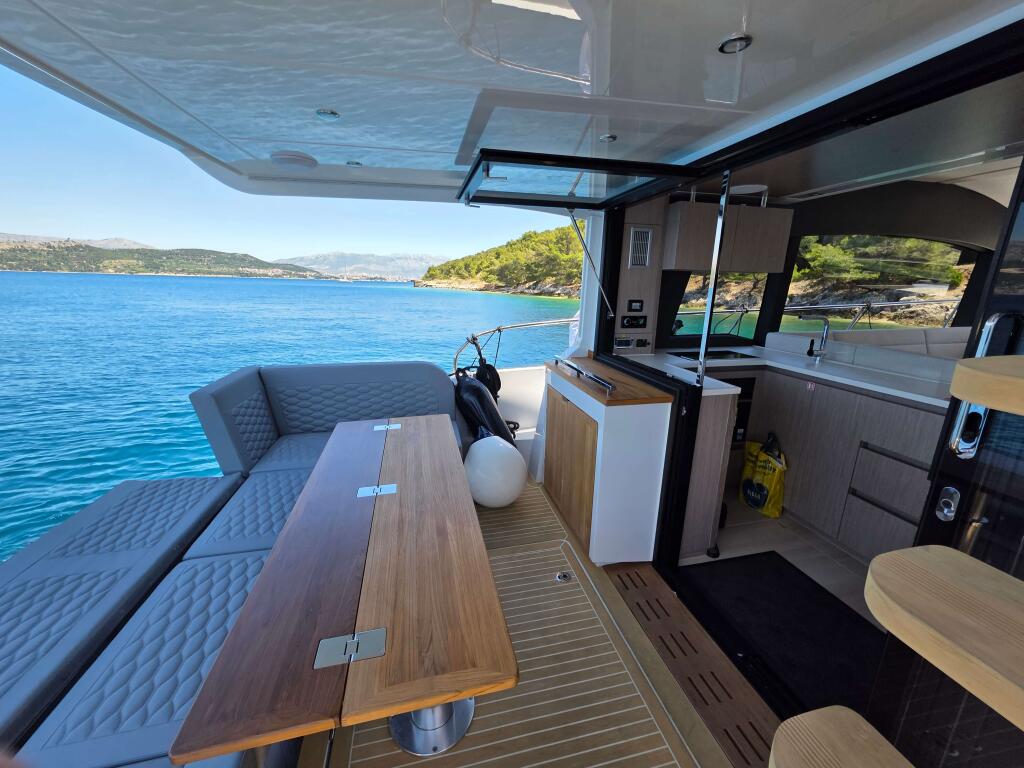 Motoryacht 
