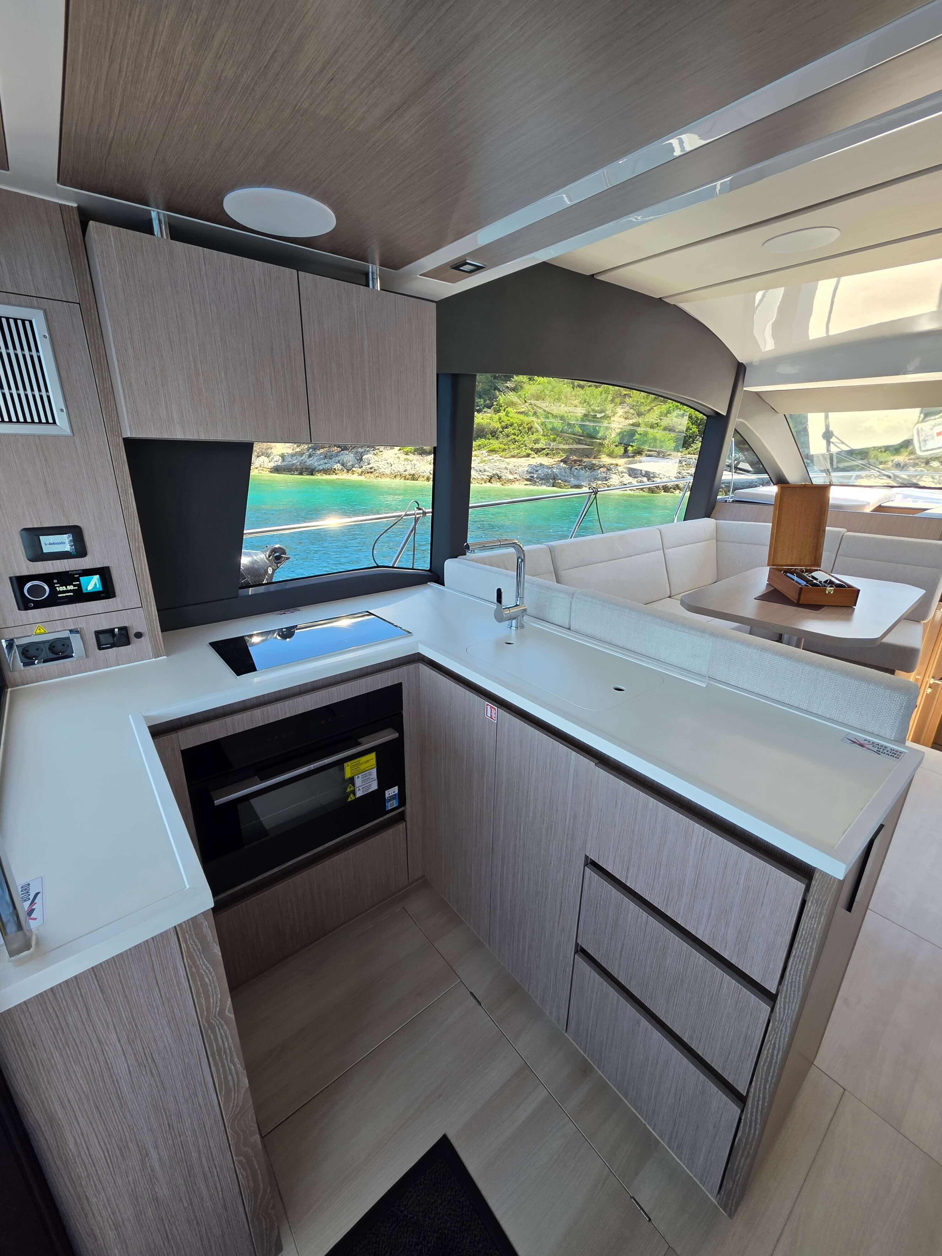 Motoryacht 