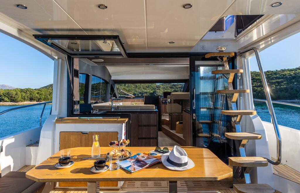 Motoryacht 