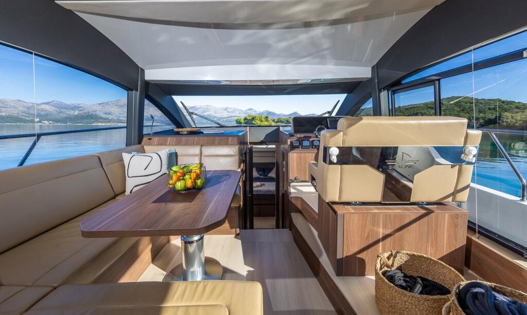 Motoryacht 