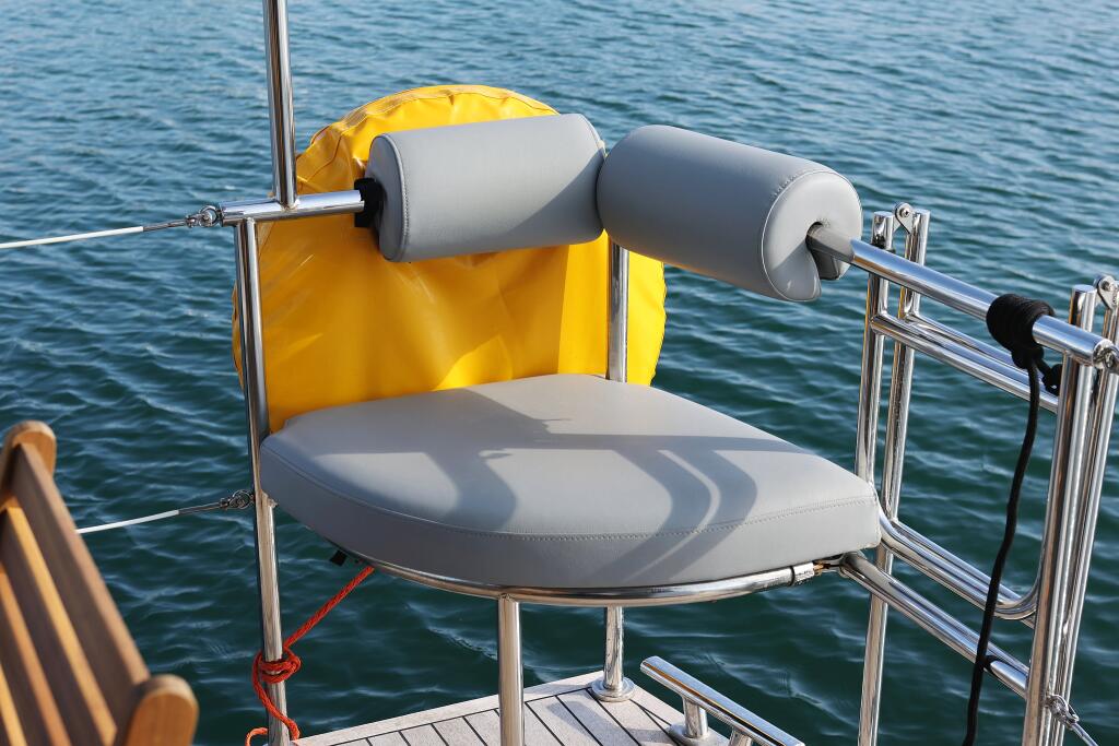 Motor yacht 