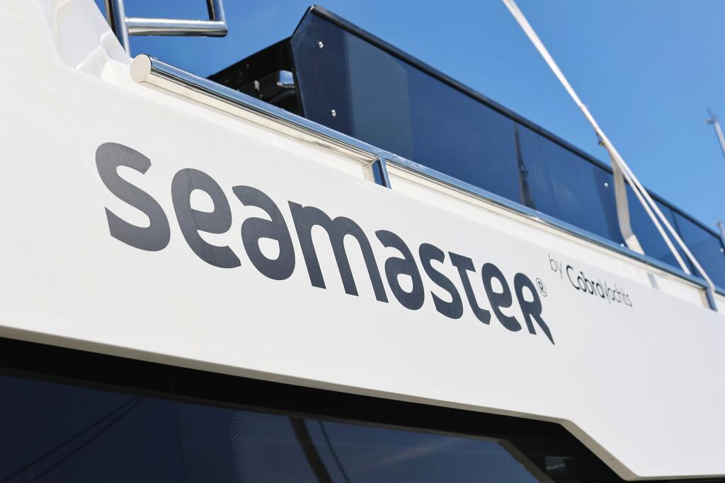 Motor yacht 