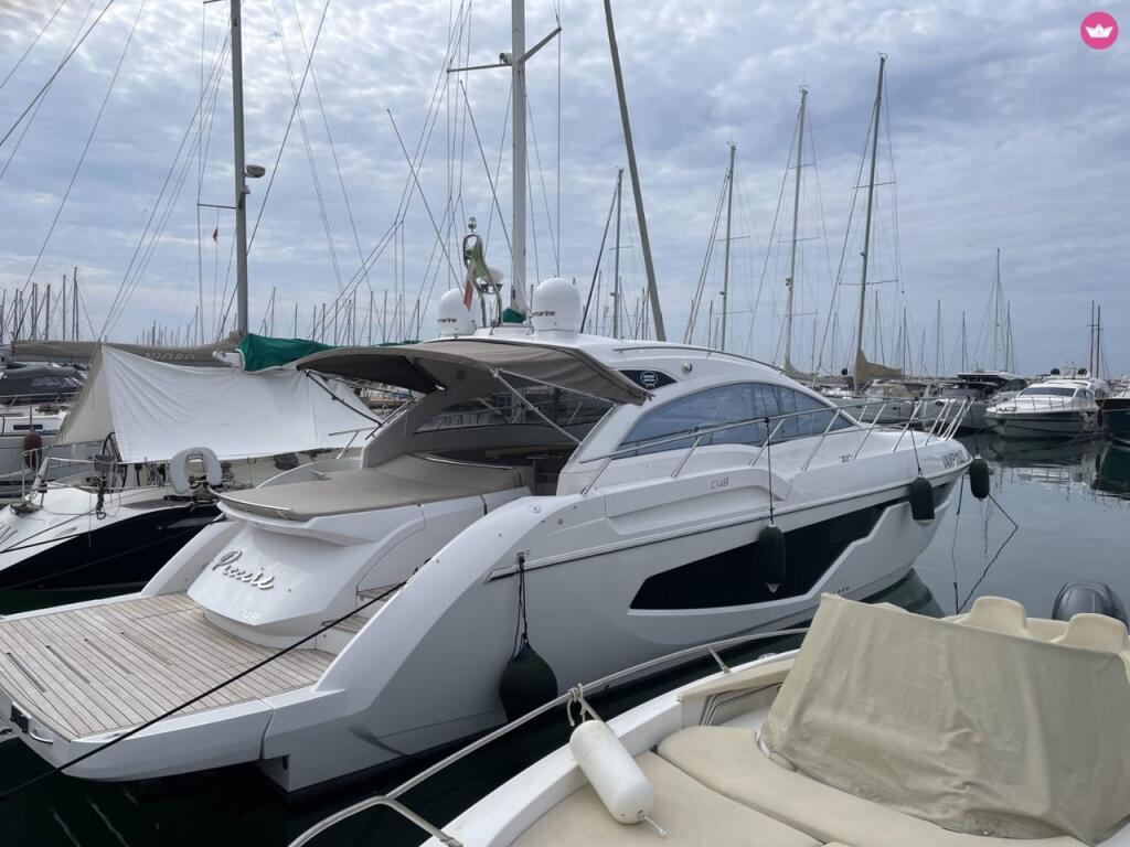 Motoryacht 